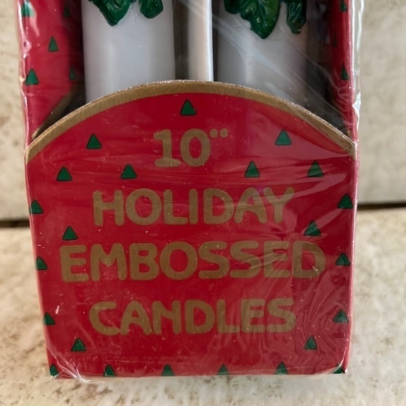 Christmas Vintage Taper Holiday Embossed Candles NOS - Picture 3 of 7